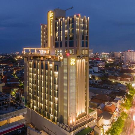 Platinum Hotel Tunjungan סוראבאיה מראה חיצוני תמונה