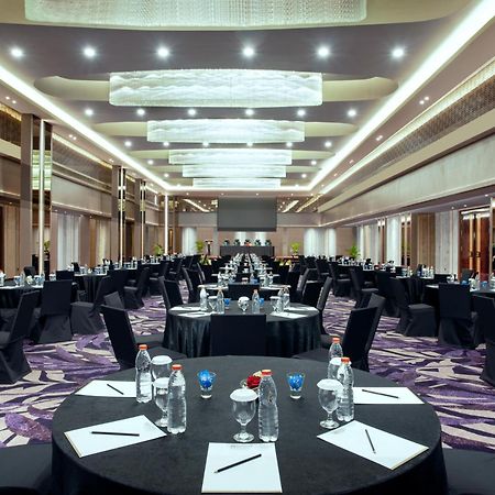Platinum Hotel Tunjungan סוראבאיה מראה חיצוני תמונה