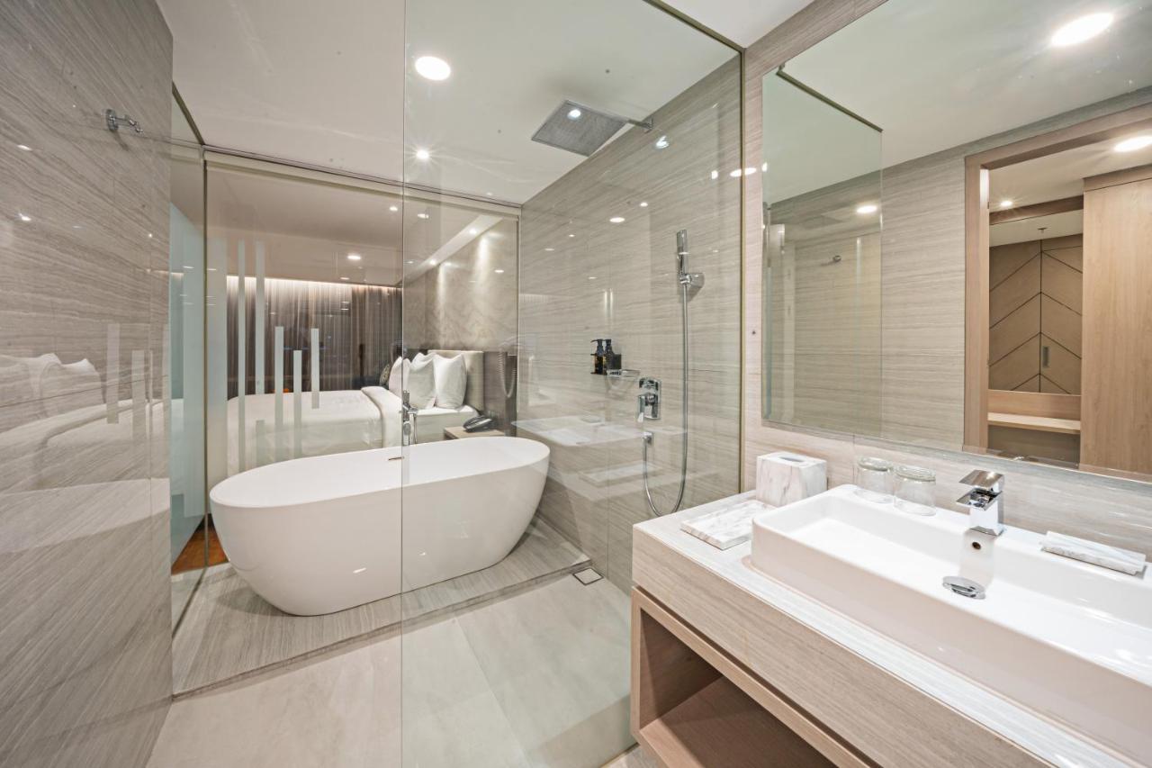 Platinum Hotel Tunjungan סוראבאיה מראה חיצוני תמונה