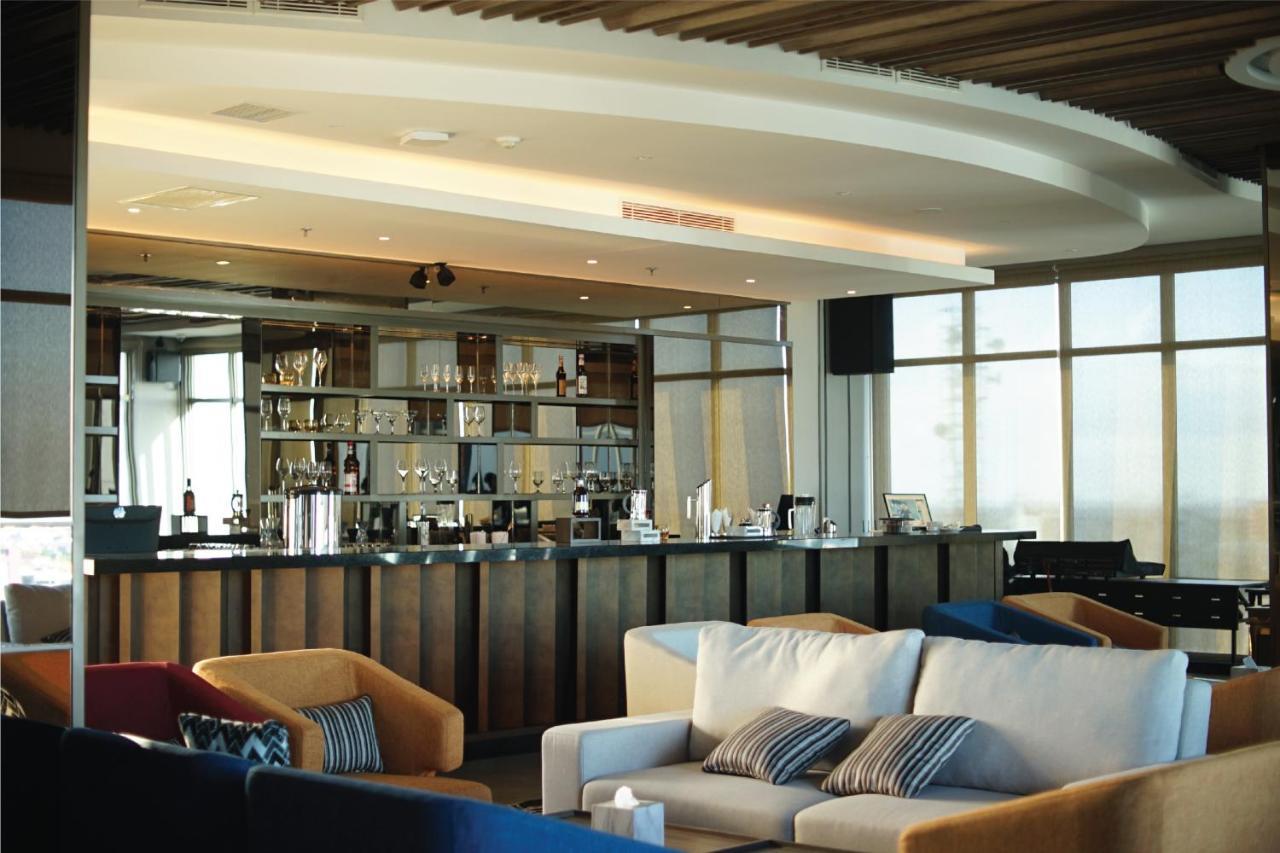 Platinum Hotel Tunjungan סוראבאיה מראה חיצוני תמונה