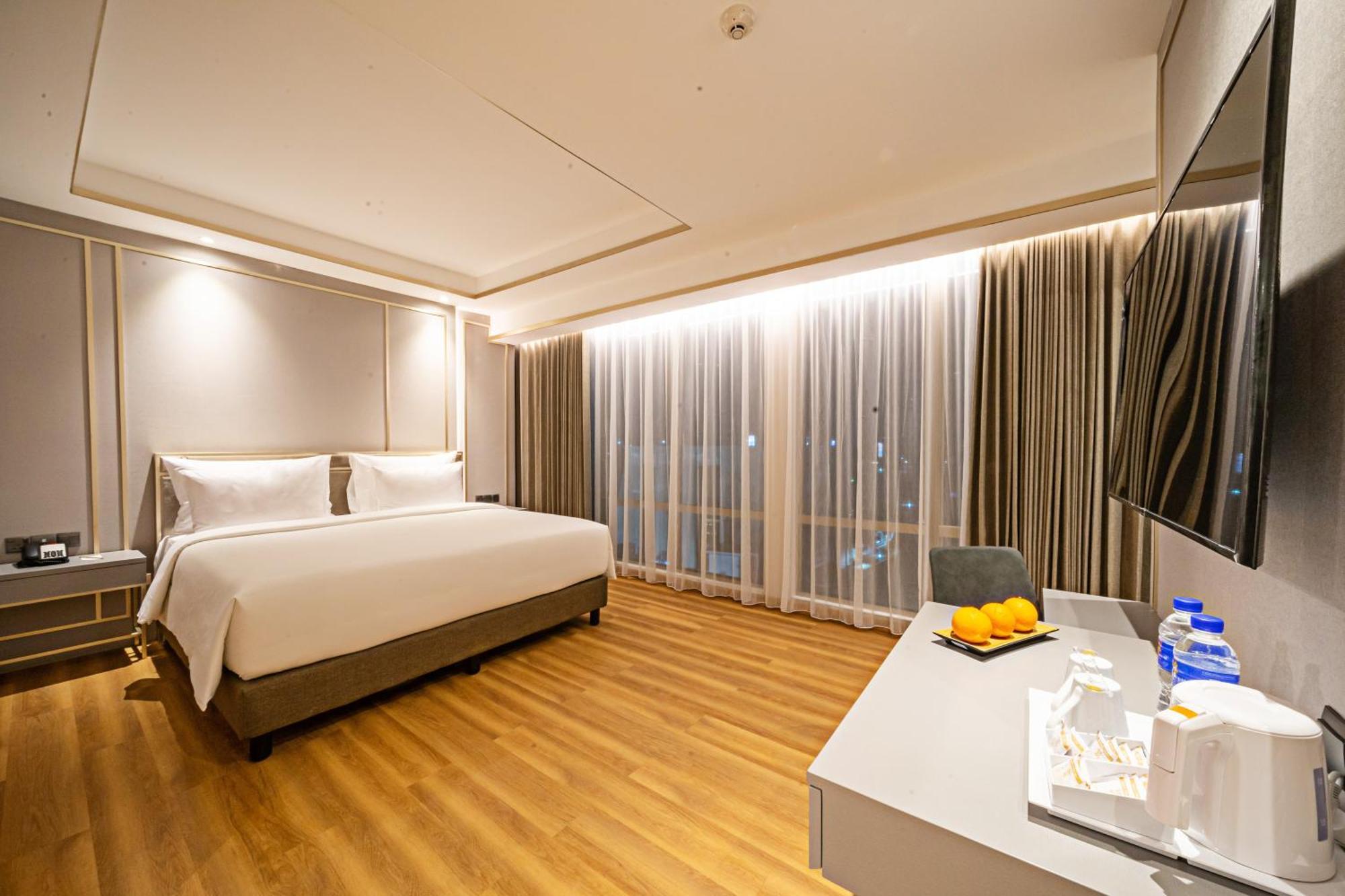 Platinum Hotel Tunjungan סוראבאיה מראה חיצוני תמונה