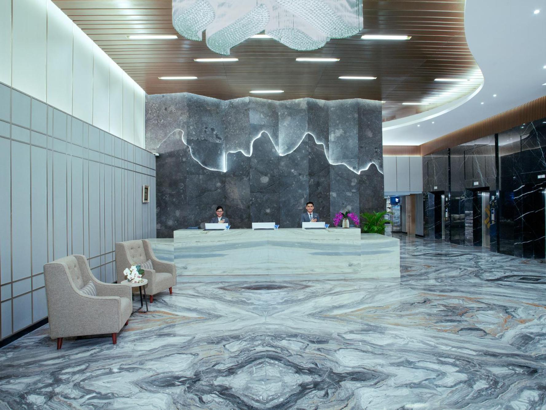 Platinum Hotel Tunjungan סוראבאיה מראה חיצוני תמונה