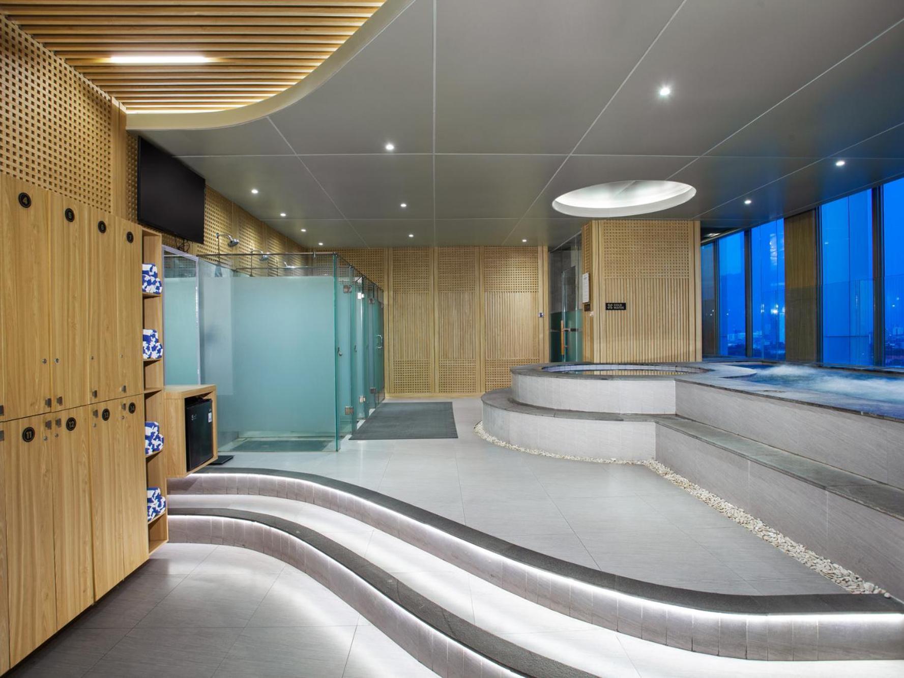 Platinum Hotel Tunjungan סוראבאיה מראה חיצוני תמונה