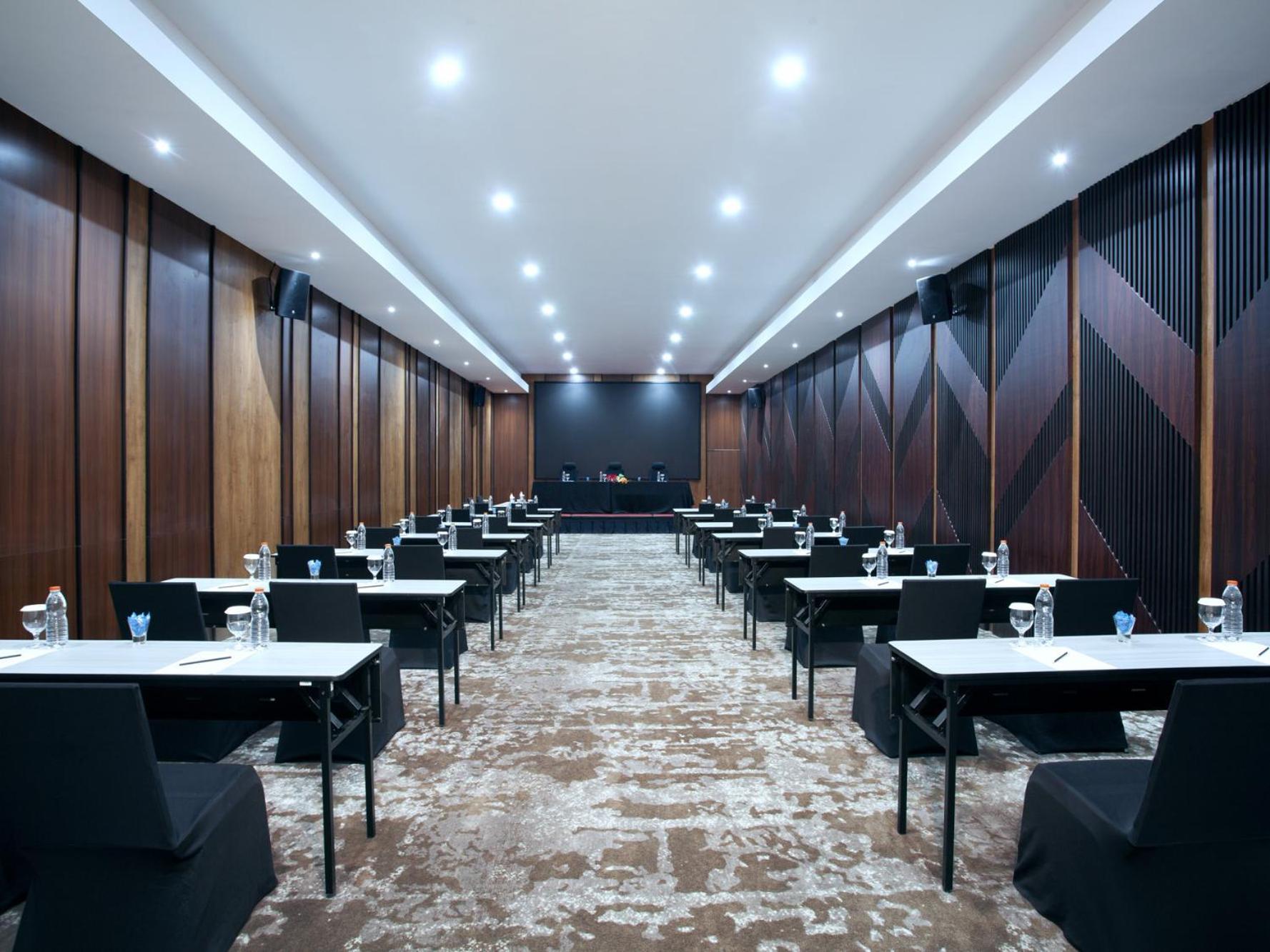 Platinum Hotel Tunjungan סוראבאיה מראה חיצוני תמונה